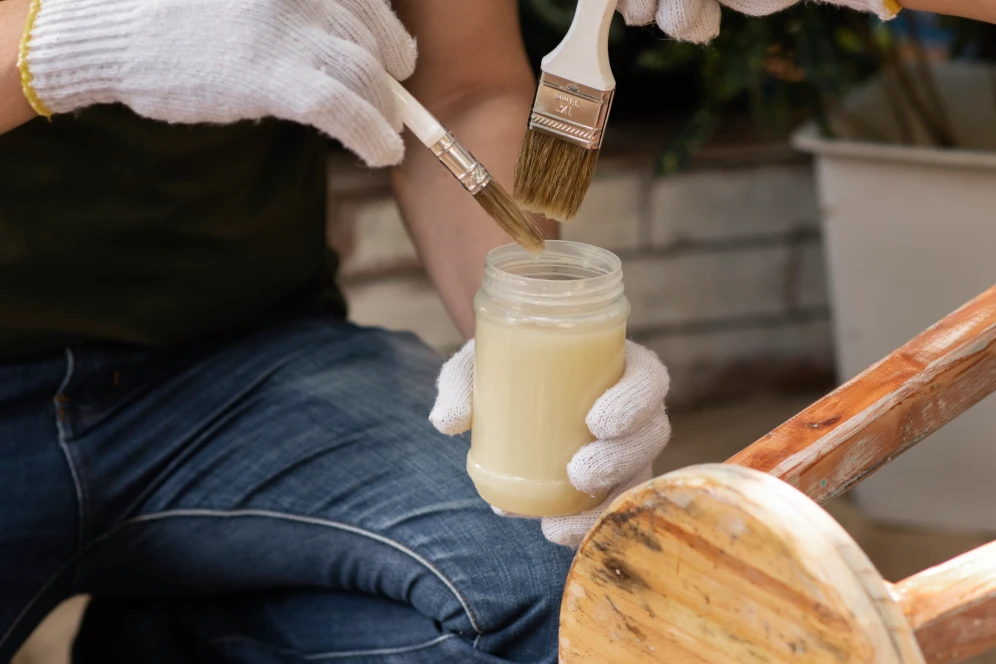 What Makes the Adhesive Manufacturers in India? Wood, Paper & Starch Based Adhesive Guide